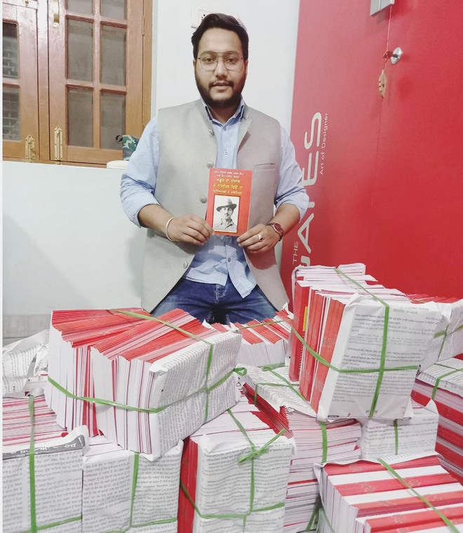 Jalandhar youth donates 3,500 books on Bhagat Singh