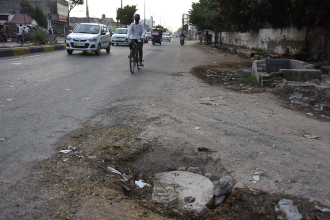 Uneven manholes open invitation to accidents