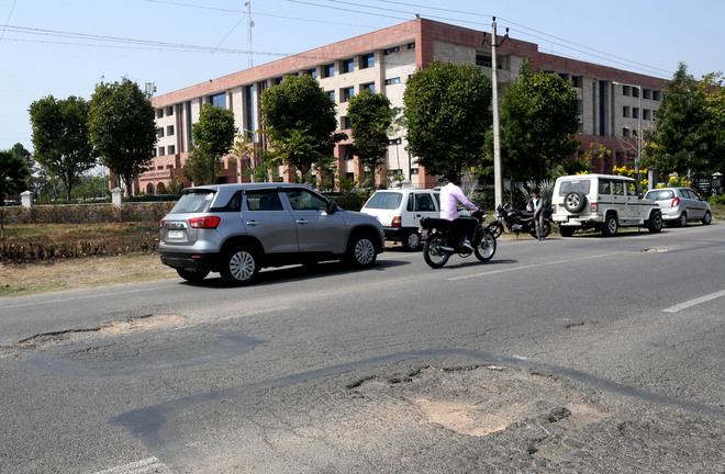Potholed Mohali roads give bumpy ride to commuters