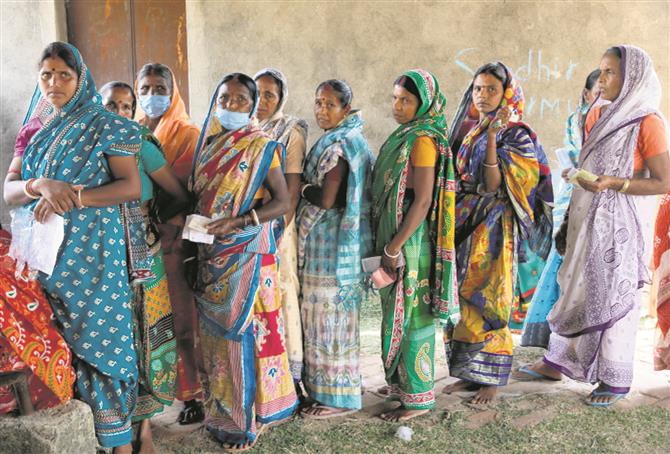 Amid clashes, 82 per cent polling in West Bengal; 77 per cent in Assam