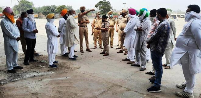 Farm leaders review preparations for March 24 rally in Sirhind Mandi
