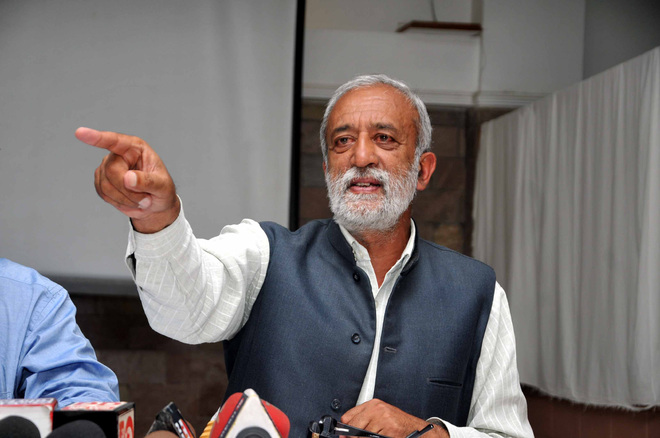 Rakesh Singha attacks government over price rise, hefty private school fee
