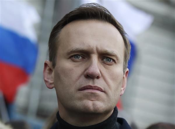 Celebrities demand medical help for Navalny