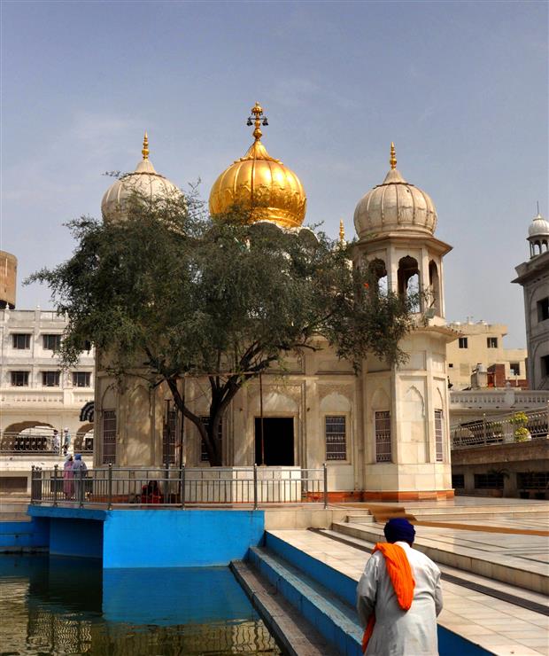 features of a gurdwara