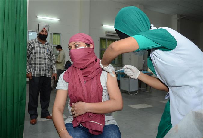 Dwindling supplies force Punjab to put off vaccination for 18-45 age group
