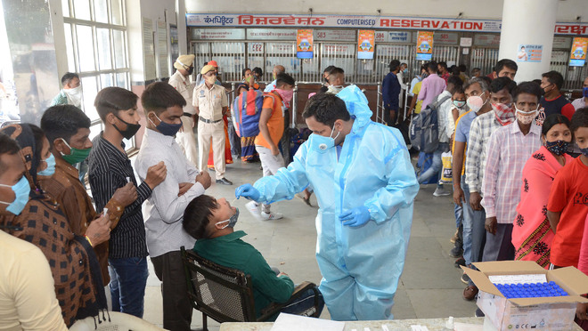 20% govt centres shut amid vaccine shortage in Punjab