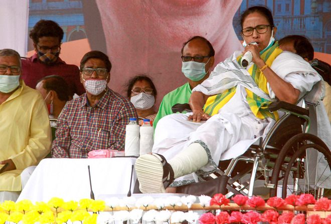 ‘Not your party member’: Didi on PM’s 2nd seat dig