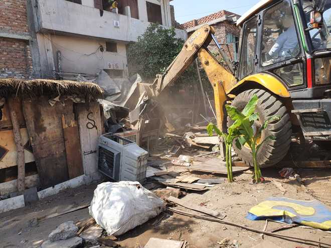 Ludhiana MC demolishes slums along Buddha Nullah
