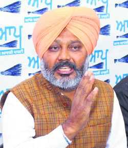 Punjab CM, Badals trying to be Dalits’ messiah: AAP
