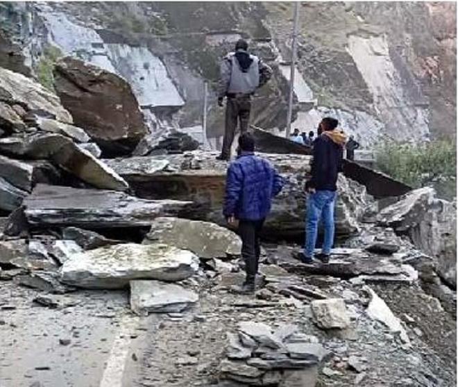 Chamba-Bharmour highway blocked after huge landslide : The Tribune India