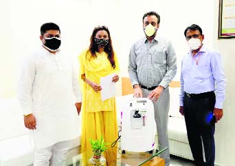 Rohtak: US-based doc lends helping hand