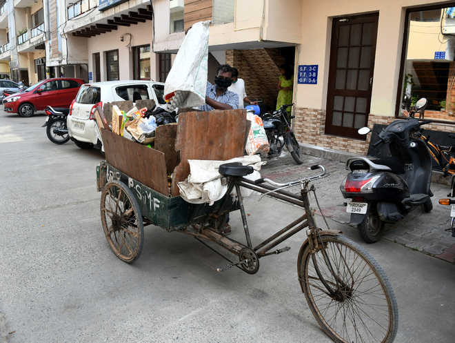 Door-to-door garbage collectors to suspend work in Zirakpur, Dhakoli areas from May 27