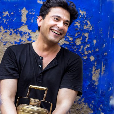 Chef Vikas Khanna mobilising efforts to send COVID-19 emergency relief material to India
