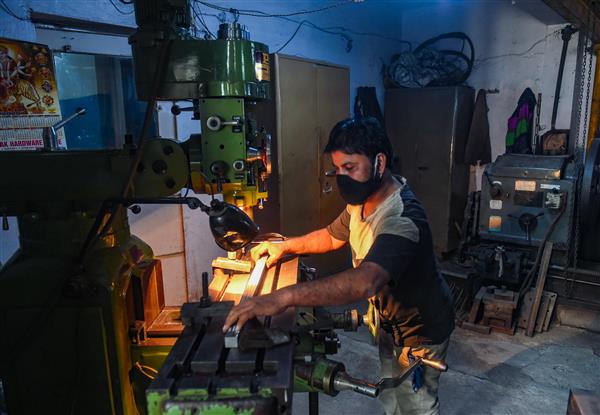 Eight core sectors’ output skyrockets by 56.1 pc in April
