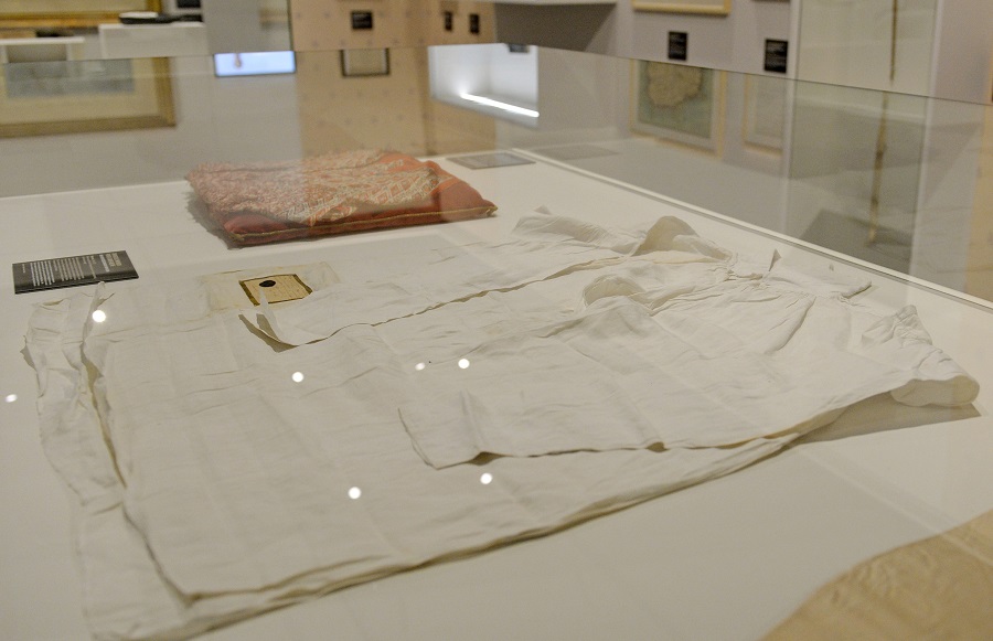 Napoleon's shirt worn in exile and English letter go on display