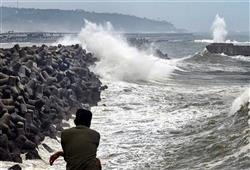 Cyclone Tauktae intensifies after ploughing through coastal Kerala, Karnataka, Goa; 6 dead; Gujarat braces for impact