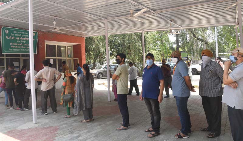 Mohali district witnesses decline in daily Covid cases