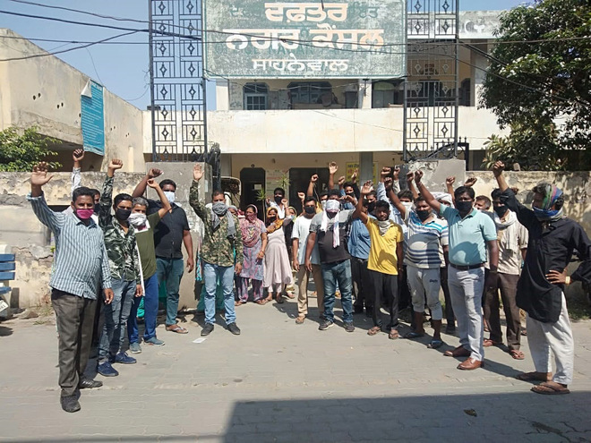 Sahnewal safai sewaks join Doraha workers in strike