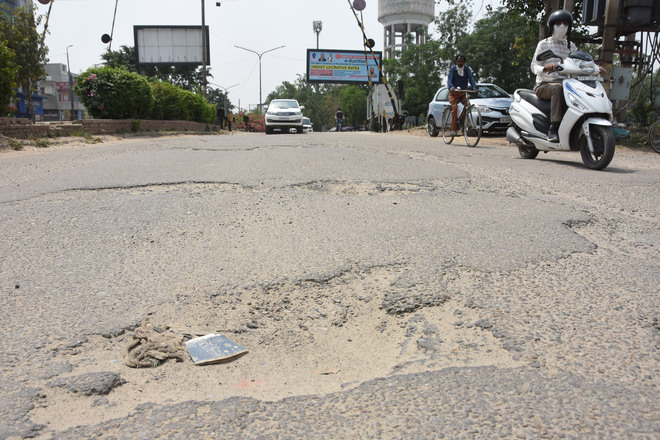 Commuters suffer as MC fails to repair potholes