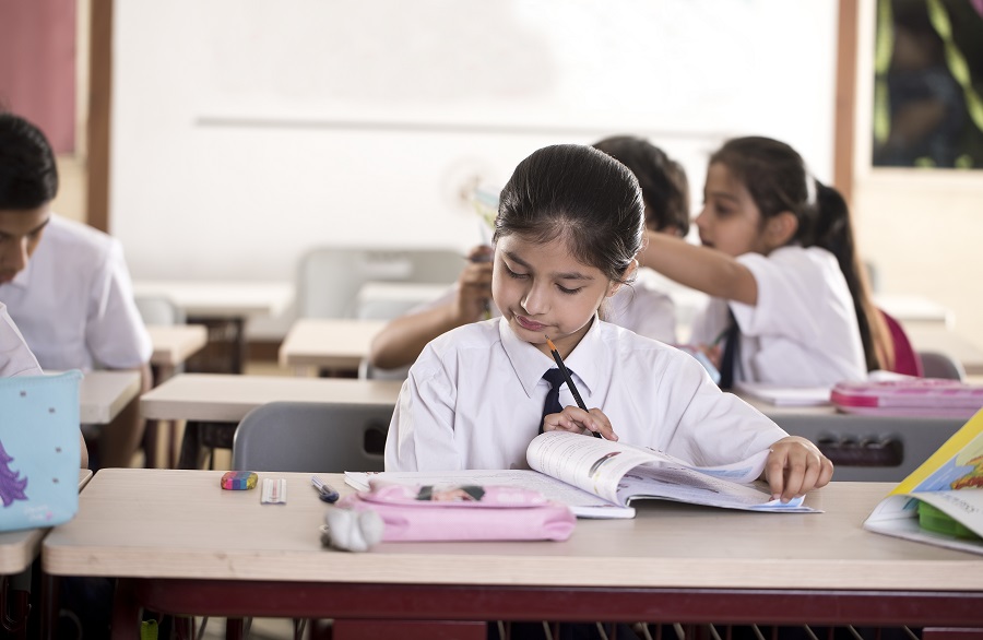 Karnataka govt launches 2,500 smart classrooms