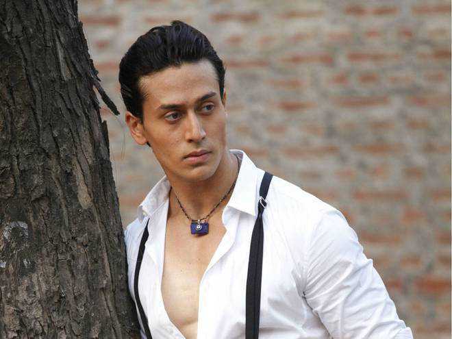 Tiger Shroff showcases chiselled jawline, ripped shoulder in latest Instagram post