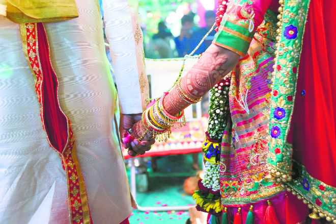 UP woman calls off marriage at last moment as groom fails to read newspaper without glasses on