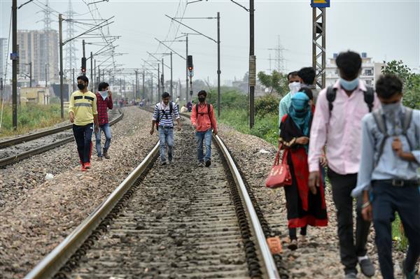 lockdown 2020: over 8,700 people died on railway tracks during year, many of them migrants
