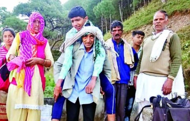 No road link, Chowari villagers in Himachal carry patients on their back