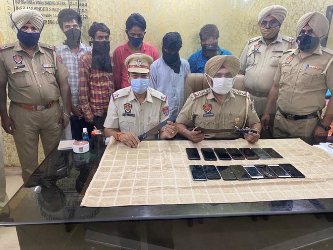 Five of gang arrested for snatching mobile phones in Ludhiana
