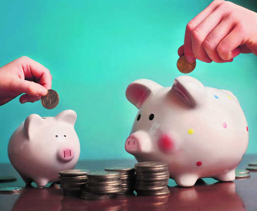 For mosque, girl donates her piggy bank savings