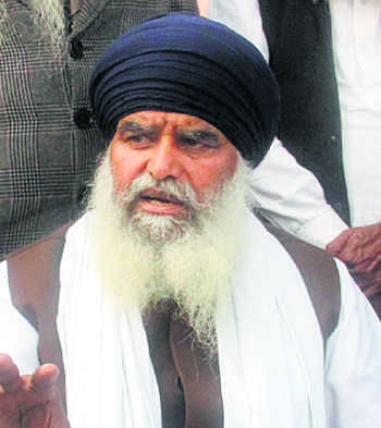 Jathedar Dhyan Singh Mand tenders apology to Takht