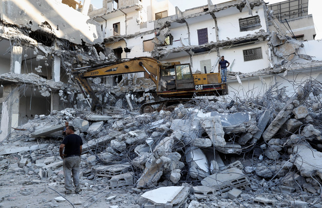 Israeli airstrikes target Gaza sites, violate truce