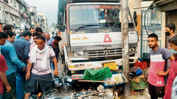 Child, mother die as truck crashes into pedestrians in Kalka
