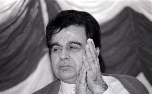 An era ends with Dilip Kumar (1922-2021): Photos from The Tribune archives