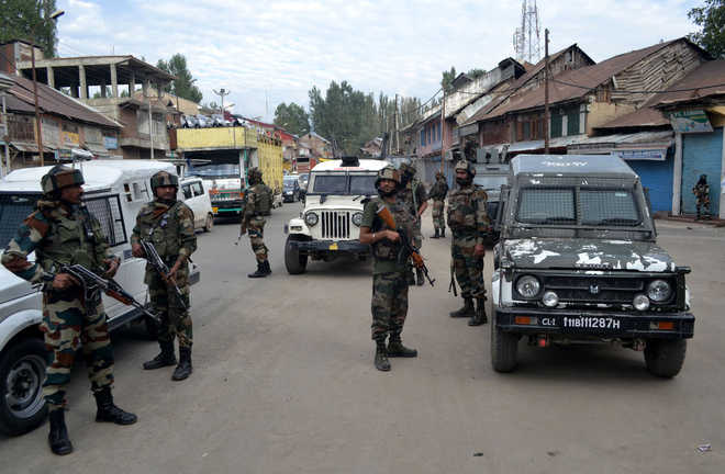 4 CRPF men hurt in grenade attack in Baramulla district