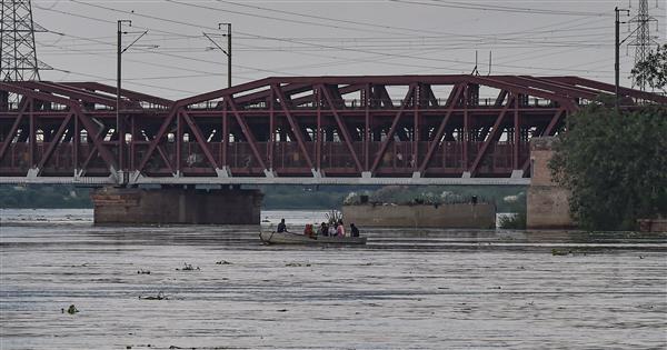 Delhi sounds flood alert as Yamuna water level breaches ‘danger mark’