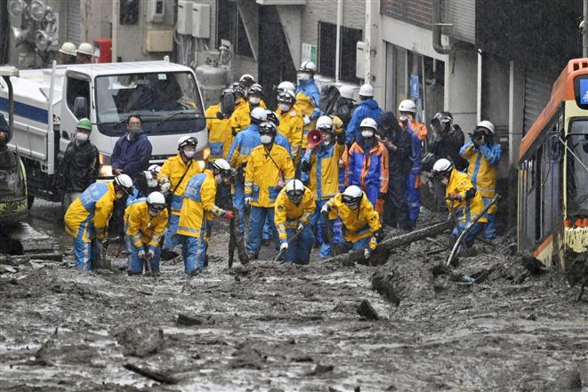 Japan resumes rescue work after deadly landslides, 20 missing