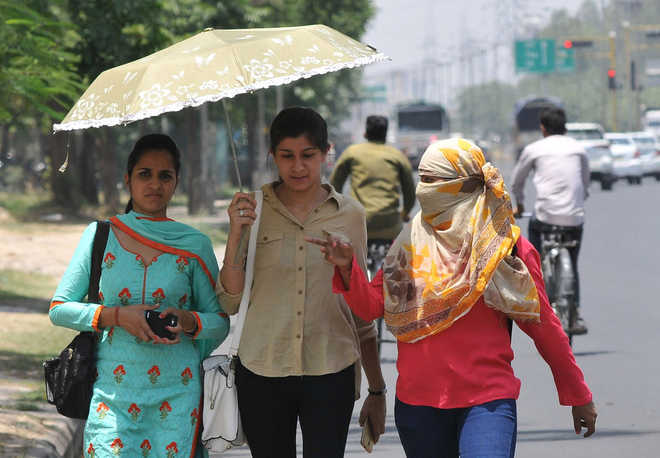 Hot, humid conditions prevail in Delhi, maximum temp 38.2 deg C