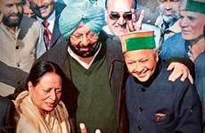 Dalai Lama says personally greatful to Virbhadra for warm friendship; Capt Amarinder remembers him as his elder brother