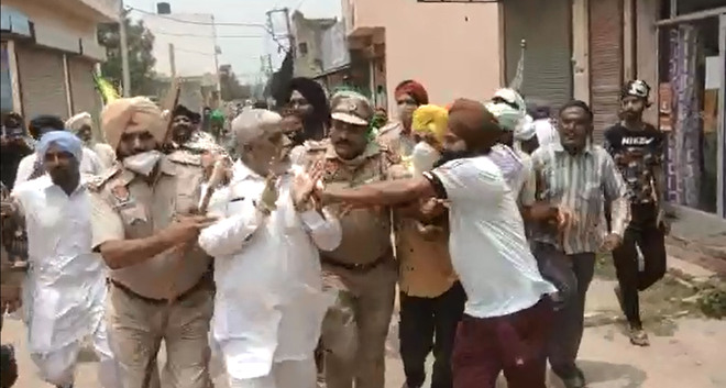Punjab BJP leaders ‘roughed up’ by Rajpura protesters
