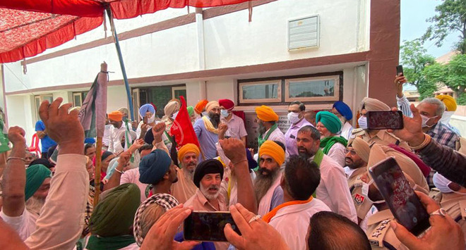Dispensary opening: Farmers protest ahead of Health Minister Balbir Sidhu’s visit
