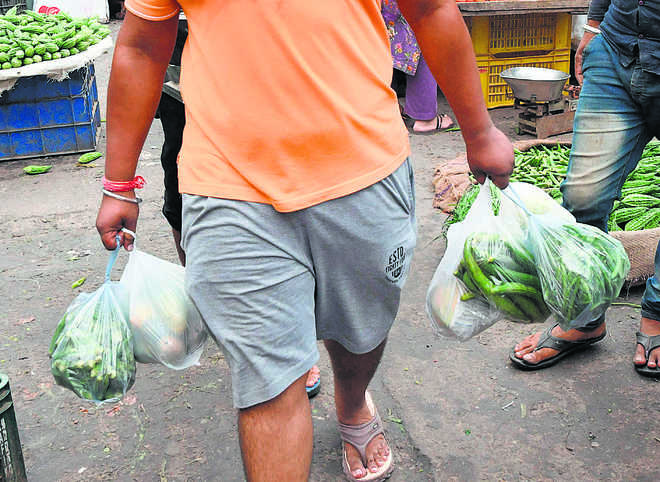 Traders meet Ludhiana Mayor Balkar Singh Sandhu over use of poly bags
