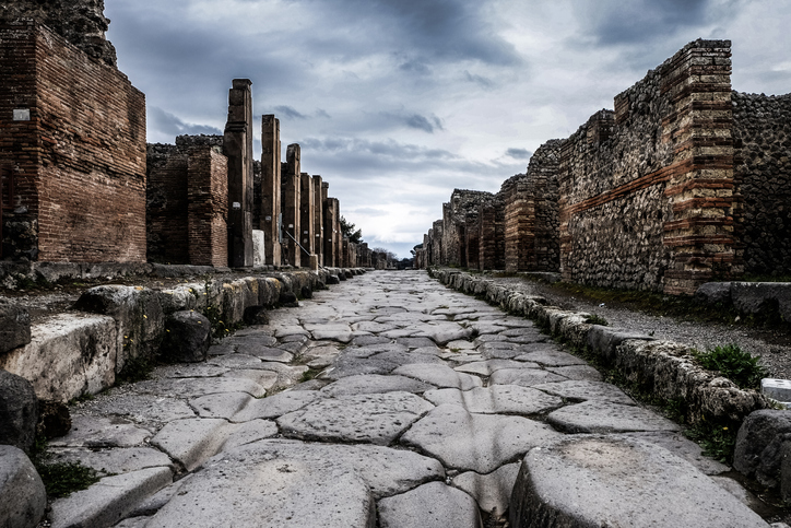 Archaeologists find skeleton, evidence of Greek in Pompeii