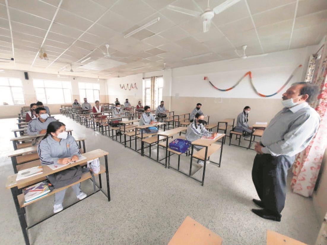 43% attendance registered as schools open in Himachal for Classes X-XII