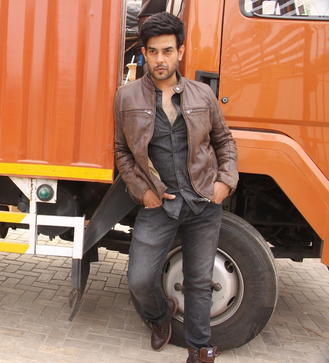 Hasan Zaidi talks to us about his new show Zindagi Mere Ghar Aana, shooting amid Covid-19 pandemic, his life in Lucknow