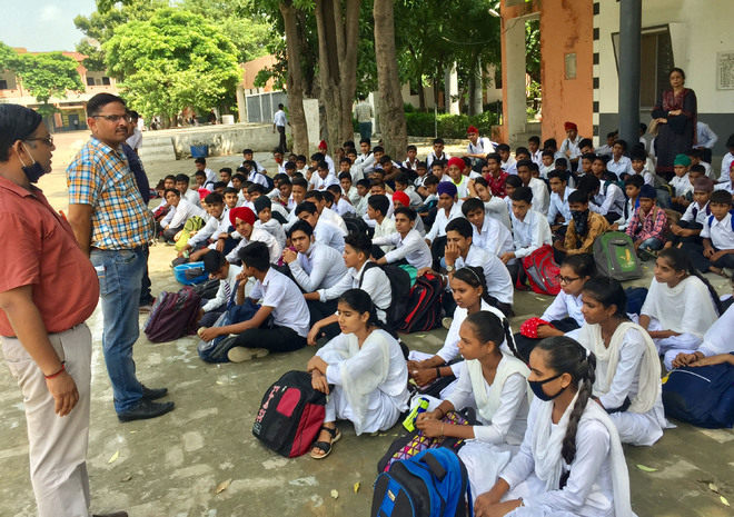 Mandi Ahmedgarh: Administration seeks pupils’ Covid testing, parents reluctant