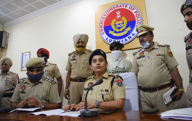 Notorious smuggler held, 484-kg poppy husk seized in Ludhiana
