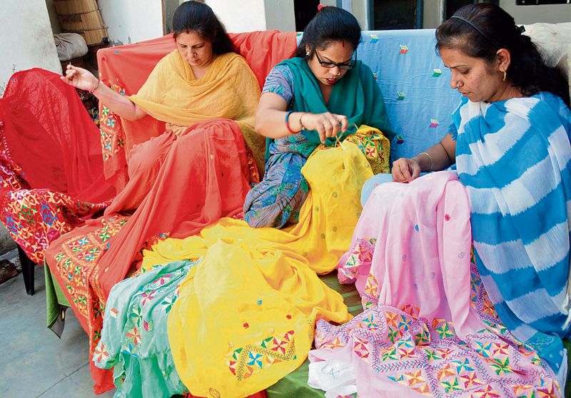 Phulkari no longer viable option for women artisans: Punjabi University study