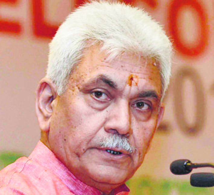 Students above 18 to be jabbed on priority: J&K Lieutenant Governor Manoj Sinha