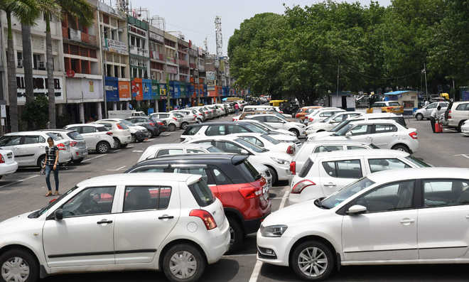 Contractor fined Rs 10K for chaos at parking lot in Chandigarh